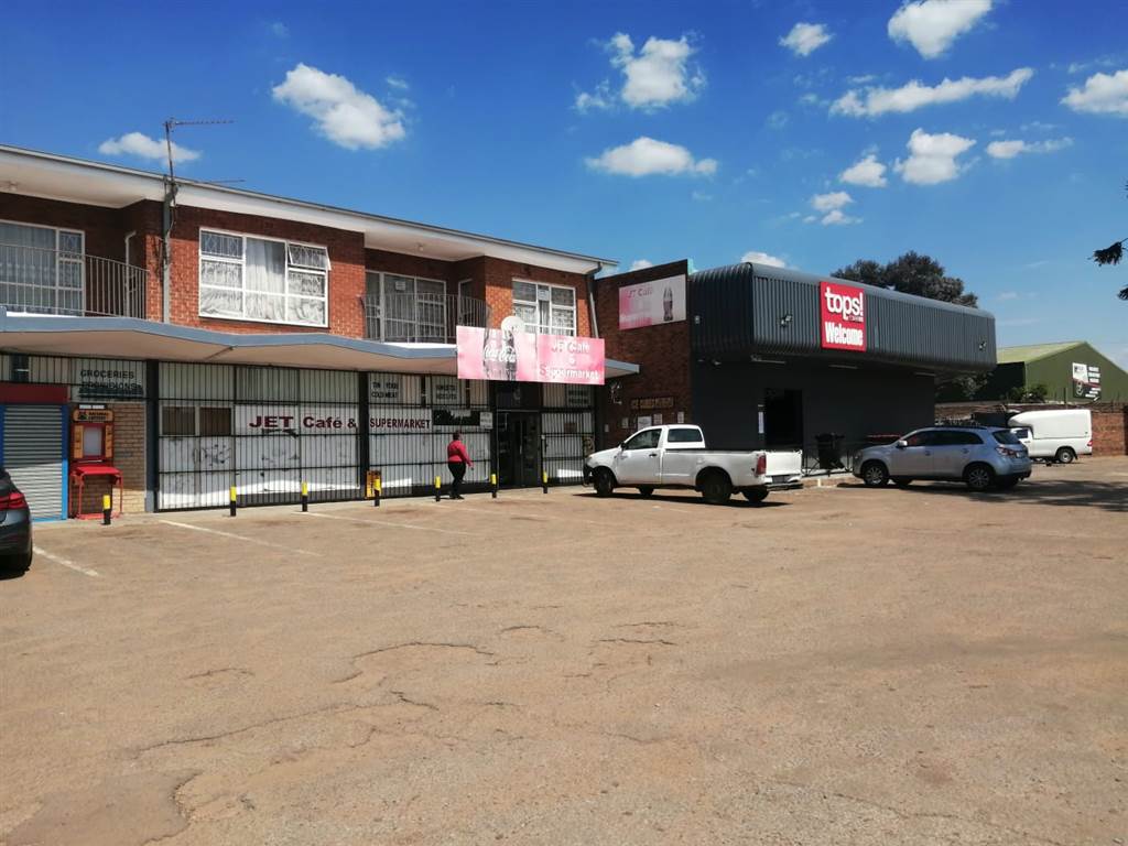 1895  m² Commercial space in Kempton Park Central photo number 2