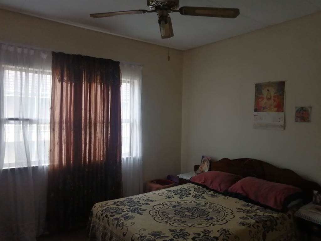 2 Bed Apartment in Pietermaritzburg Central photo number 8