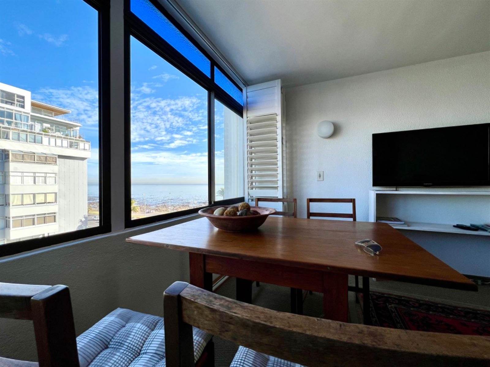 Studio Apartment in Mouille Point photo number 7