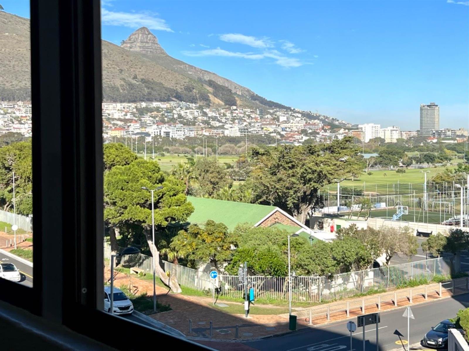 Studio Apartment in Mouille Point photo number 10