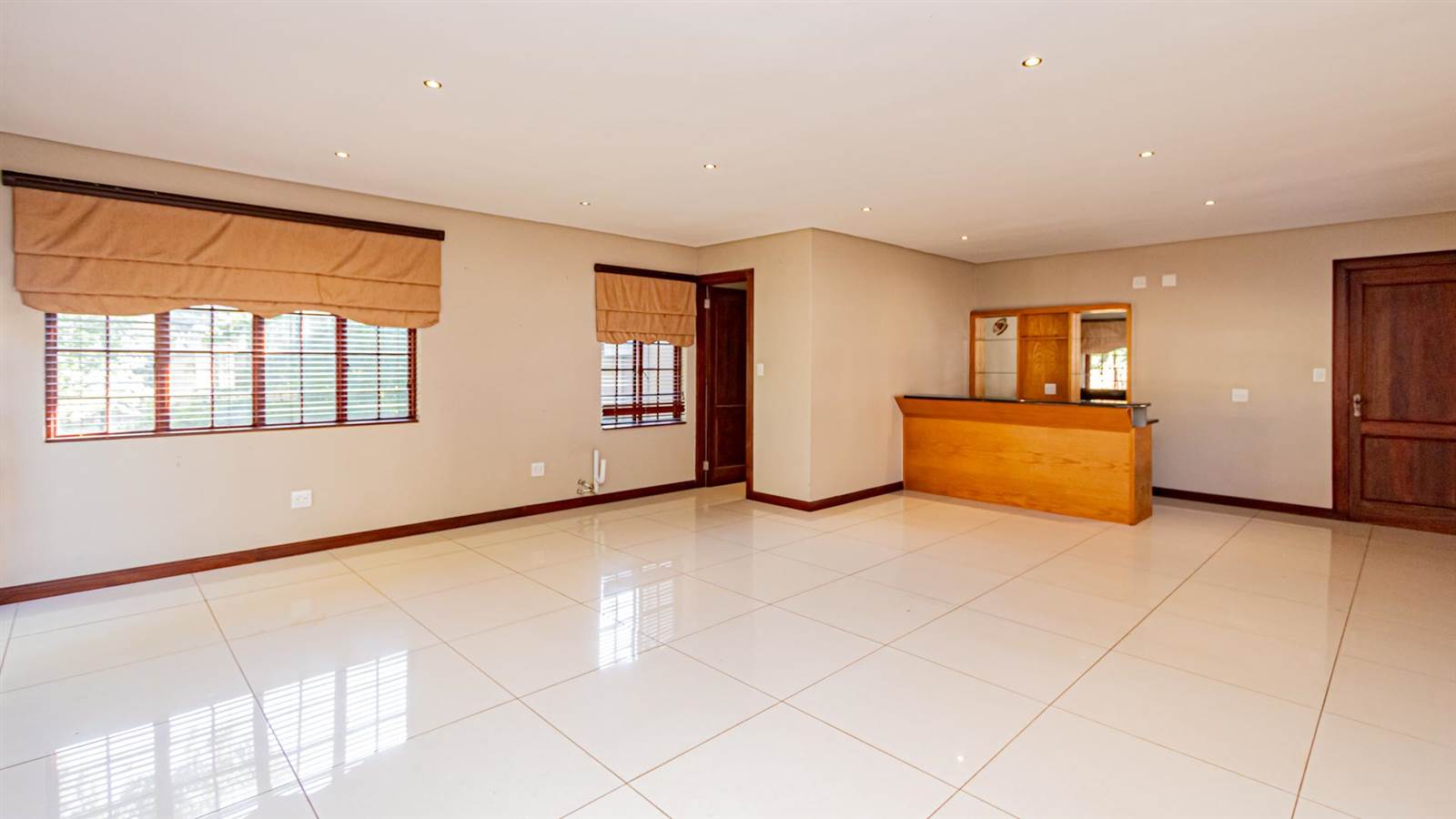 4 Bed House in Ruimsig photo number 10
