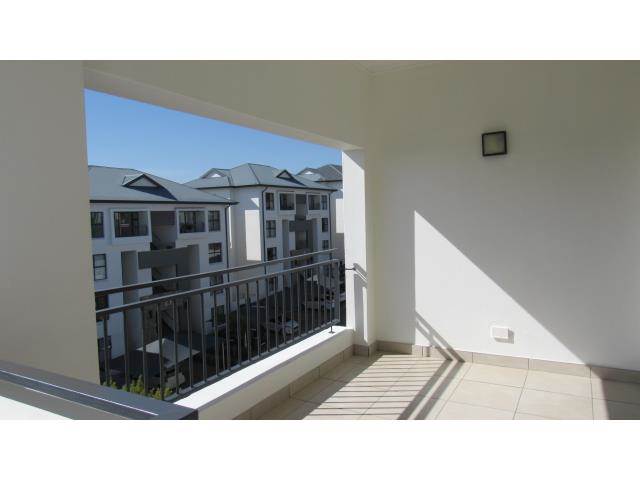 1 Bed Apartment in Greenstone Hill photo number 9