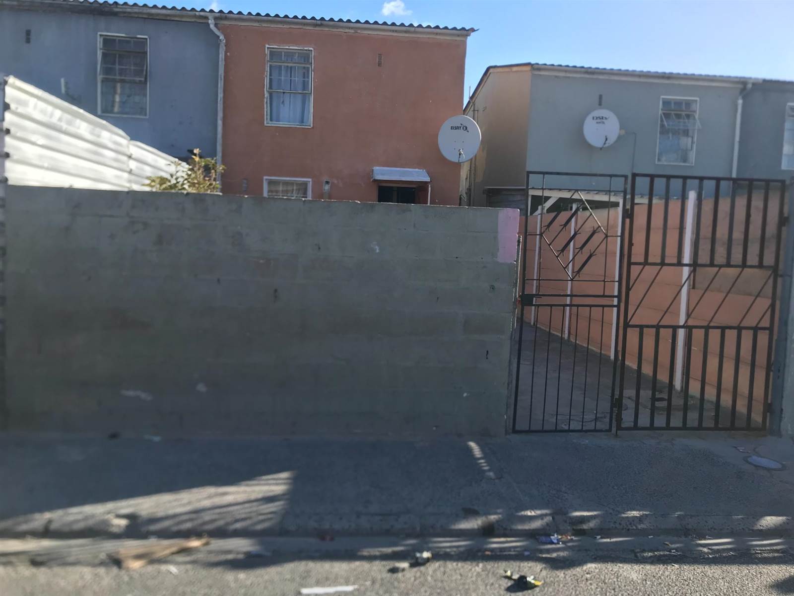3 Bed House in Mitchells Plain Central photo number 2