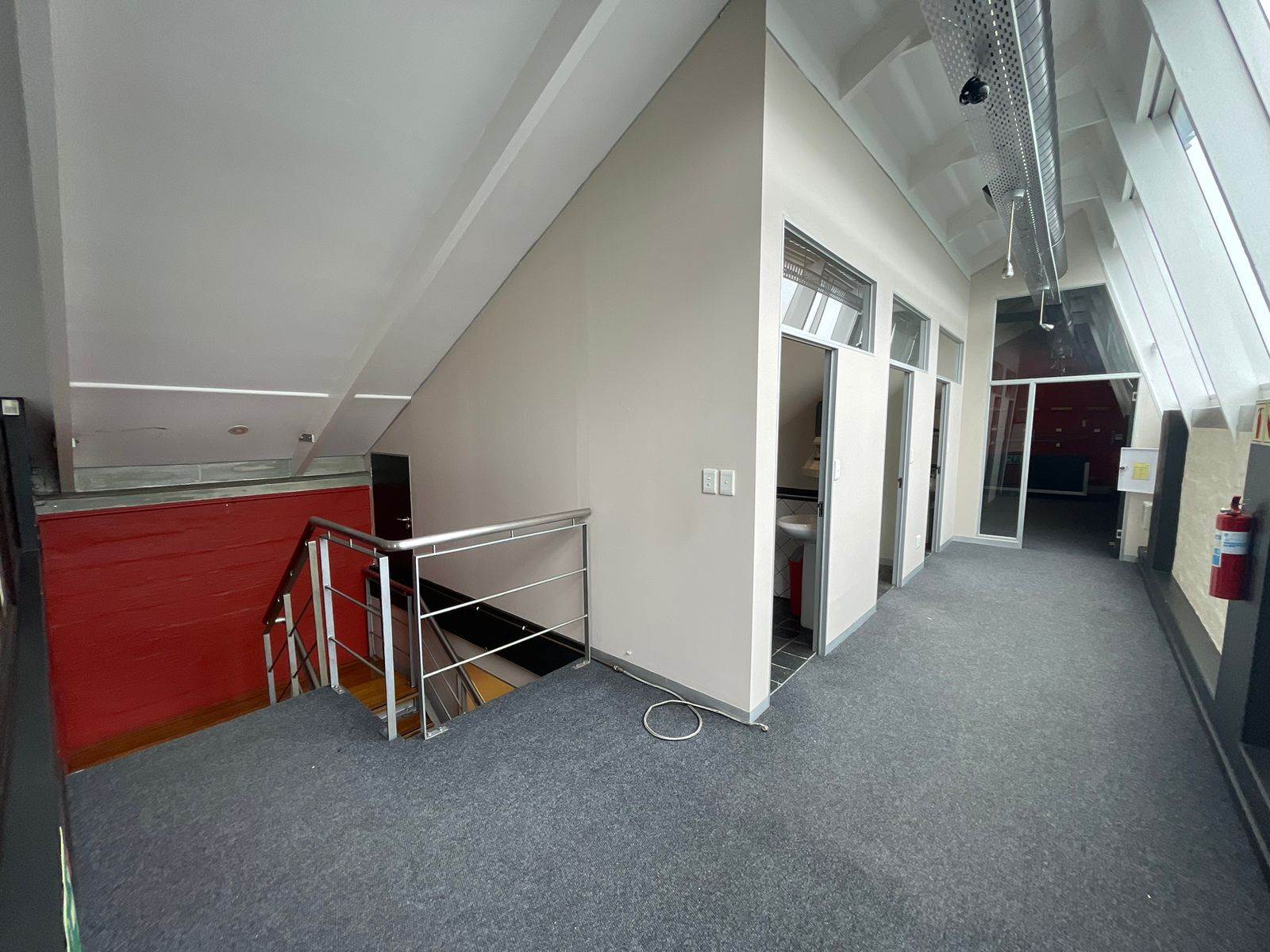 315  m² Commercial space in Observatory photo number 4