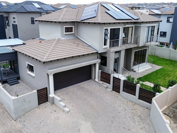4 Bedroom House 4 Bedroom House