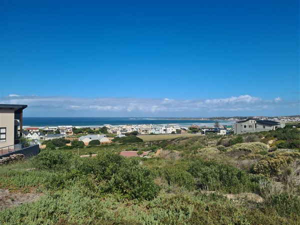 637 m² Land available in Stilbaai