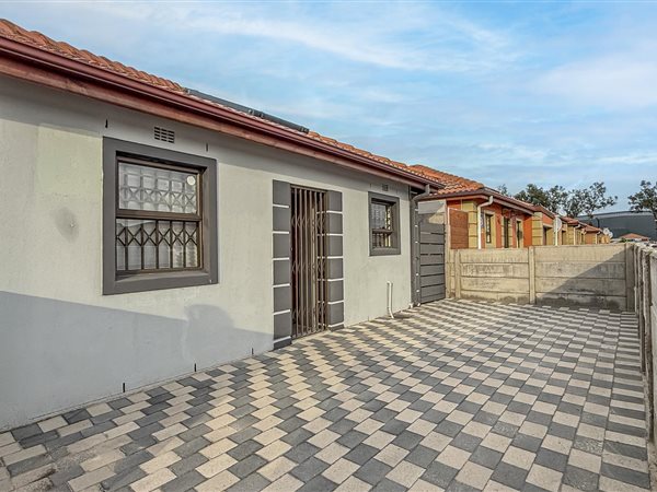 2 Bedroom House 2 Bedroom House