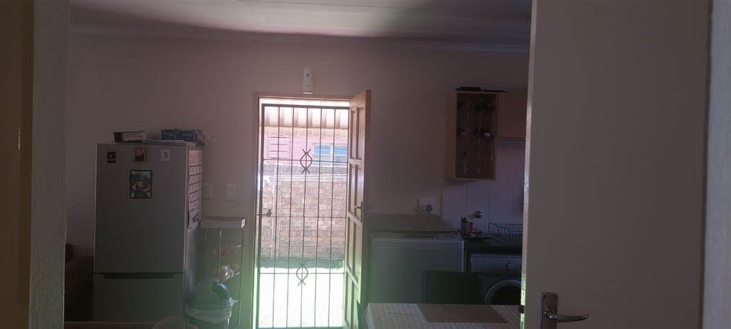 2 Bed Townhouse in Andeon AH photo number 13