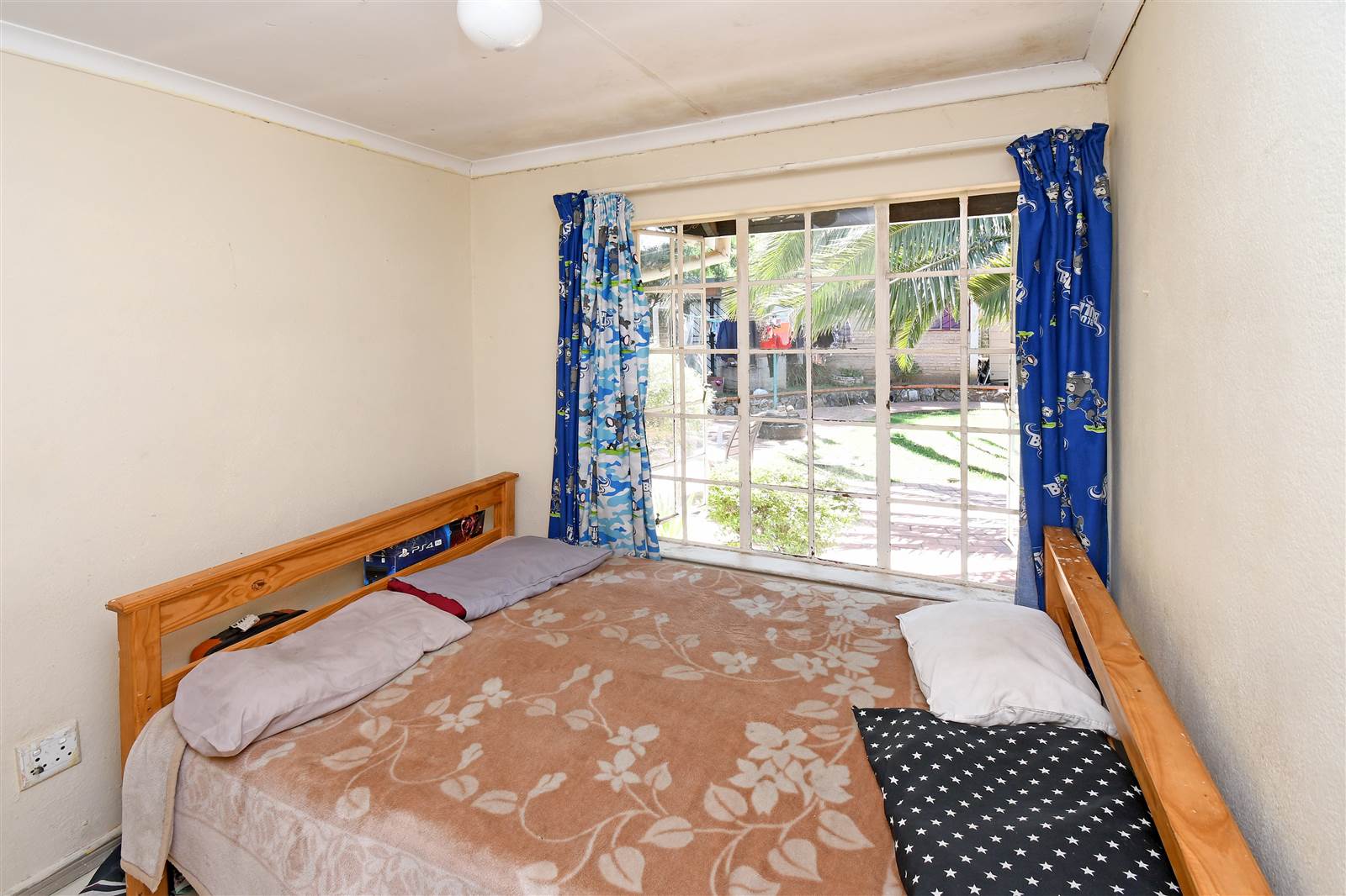 6 Bed House in Bloubosrand photo number 13