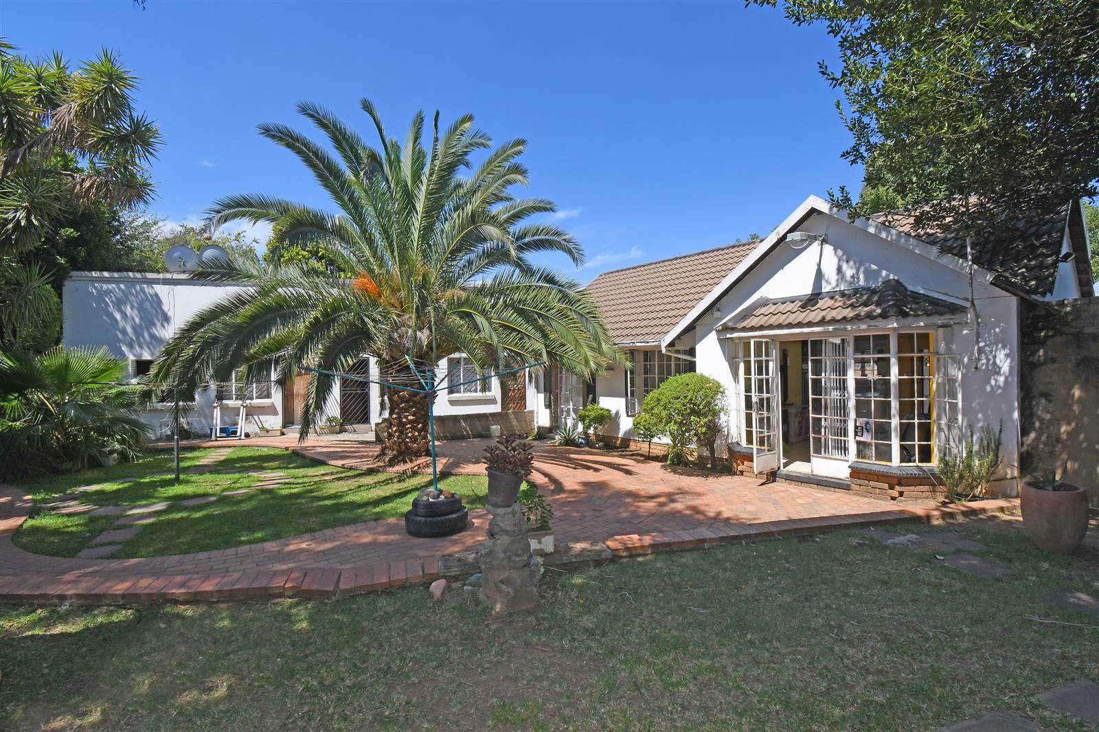 6 Bed House in Bloubosrand photo number 20