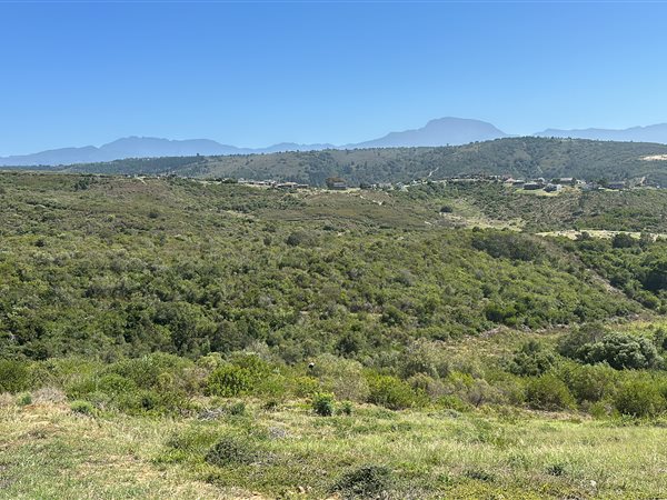 836 m² Land