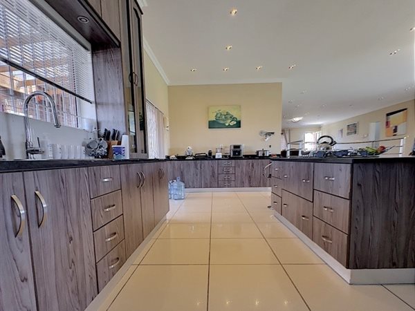 4 Bed House in Parsons Ridge