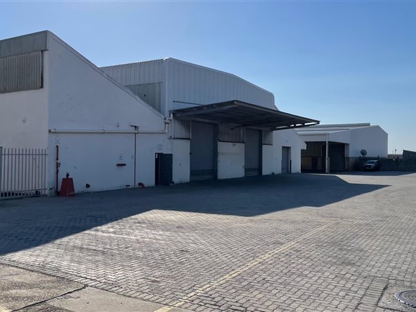 2 040  m² Industrial space