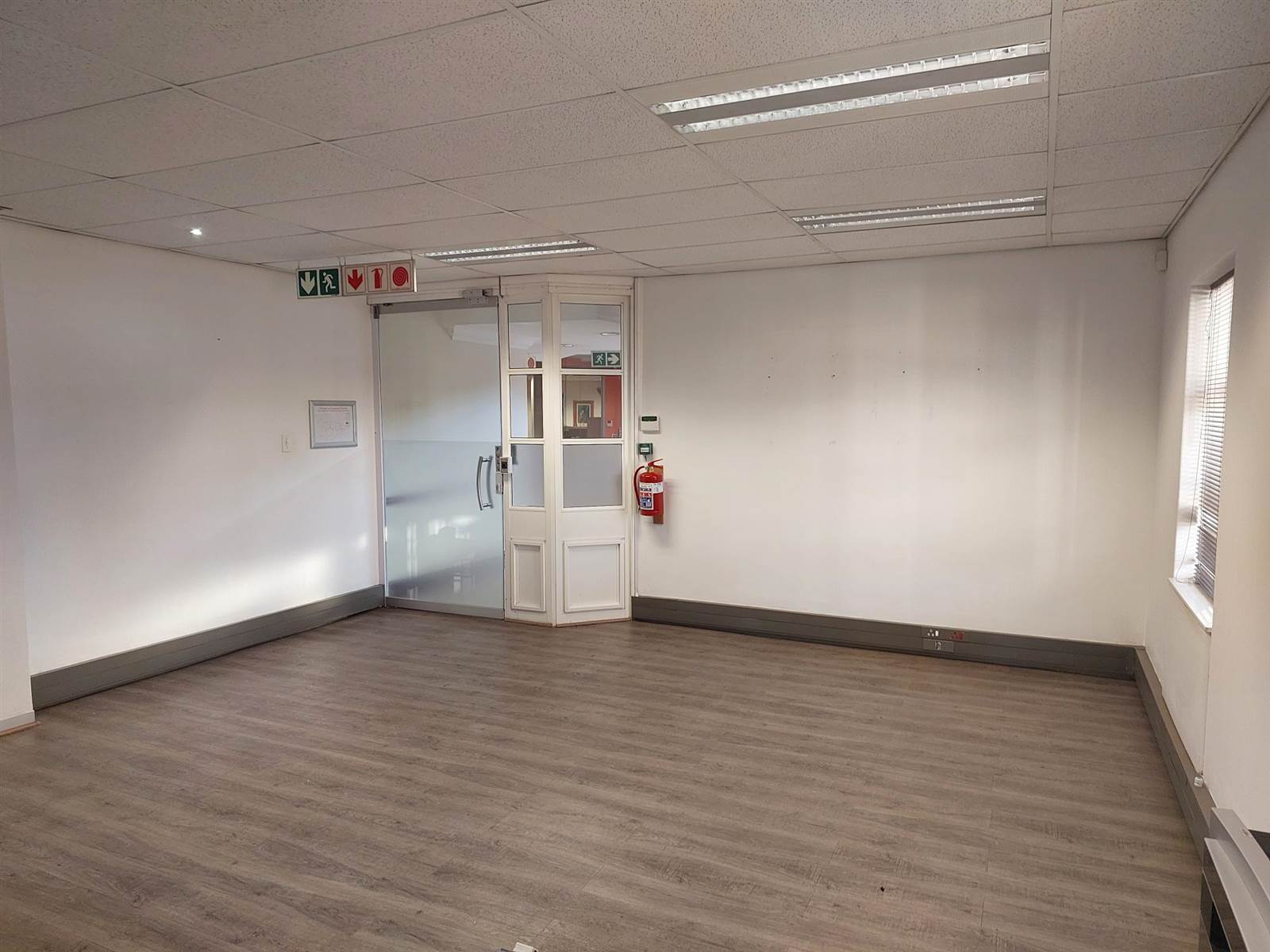 410.1  m² Commercial space in Bryanston photo number 4