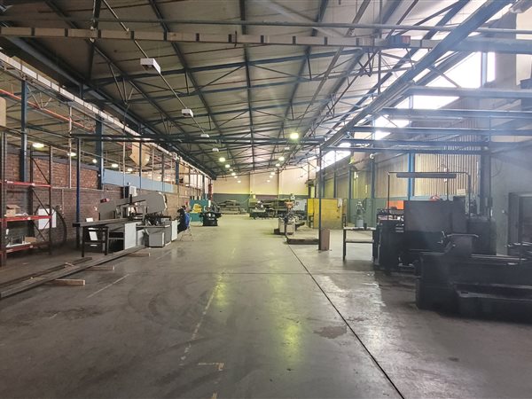 5 961  m² Industrial space