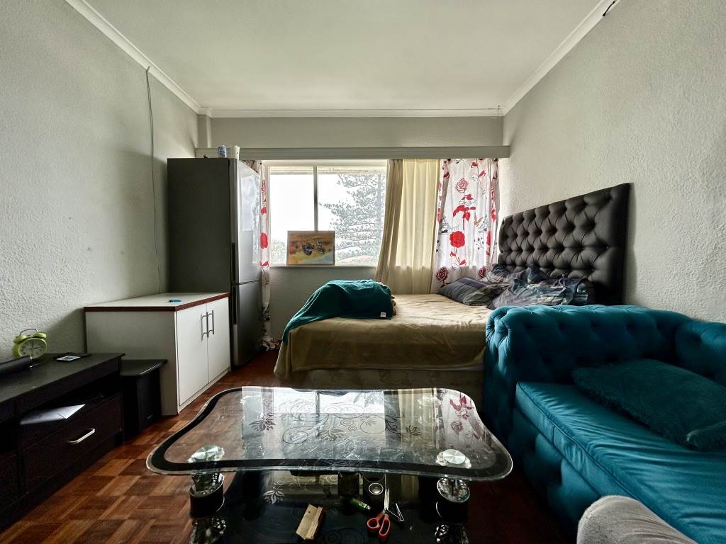 2 Bed Apartment in Rondebosch photo number 12