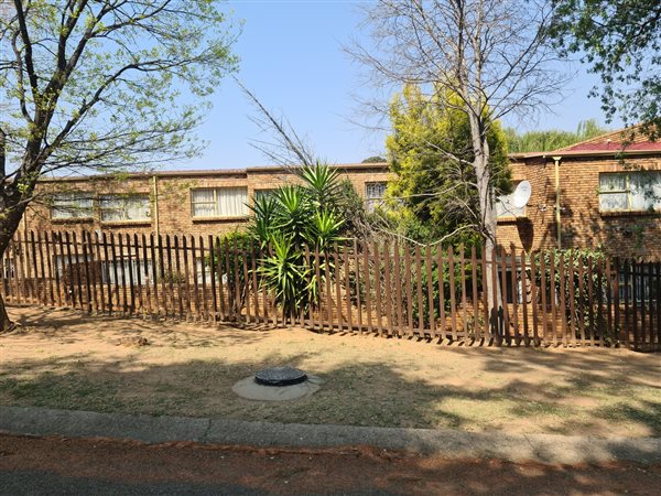 3 Bedroom Duplex 3 Bedroom Duplex