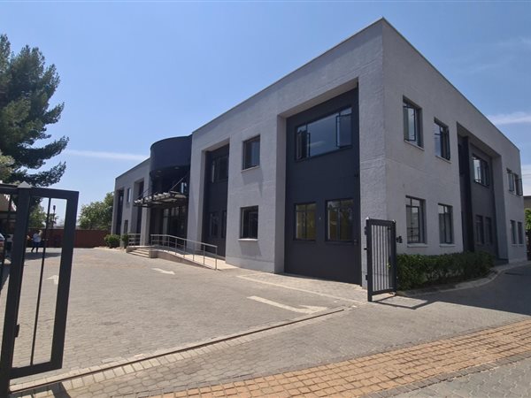 1 197  m² Commercial space