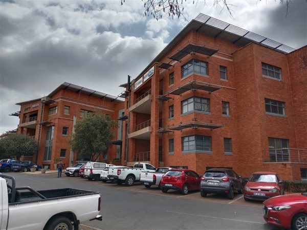 577  m² Commercial space