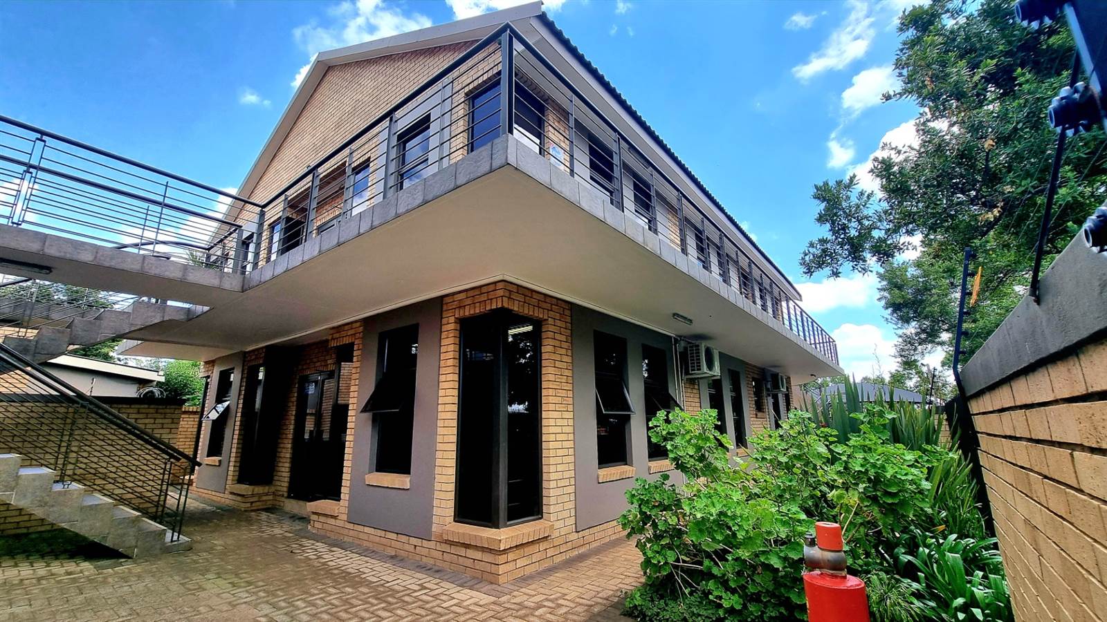 500  m² Office Space in Potchefstroom Central photo number 1