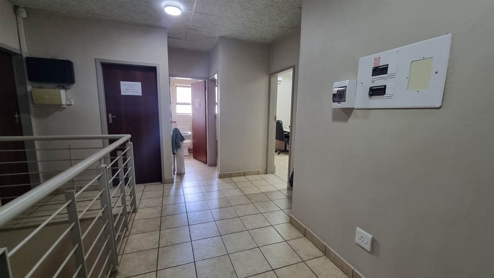 500  m² Office Space in Potchefstroom Central photo number 17