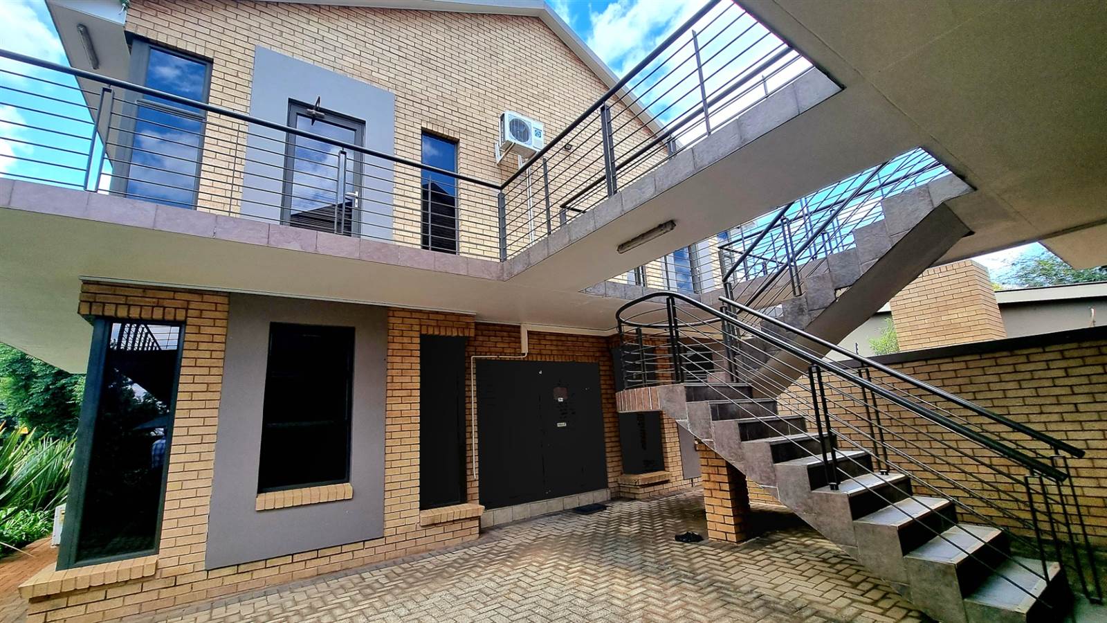 500  m² Office Space in Potchefstroom Central photo number 9