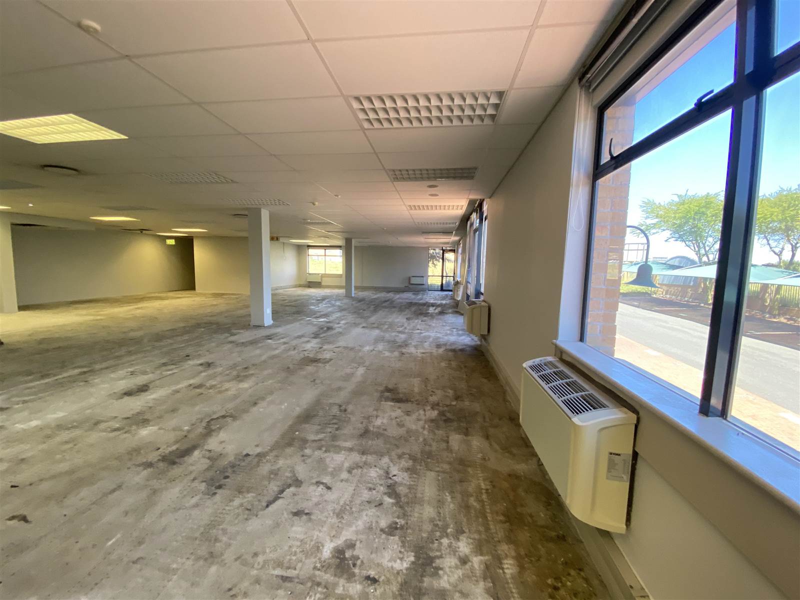 1023  m² Commercial space in Plattekloof photo number 12