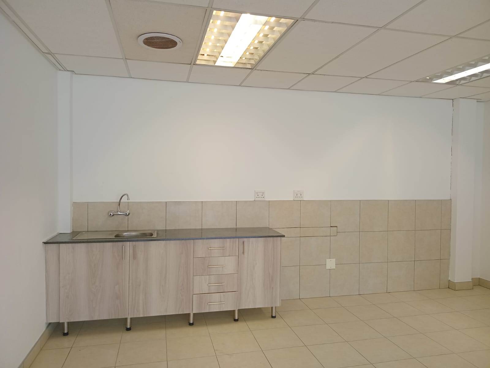 2559  m² Industrial space in Olifantsfontein photo number 24
