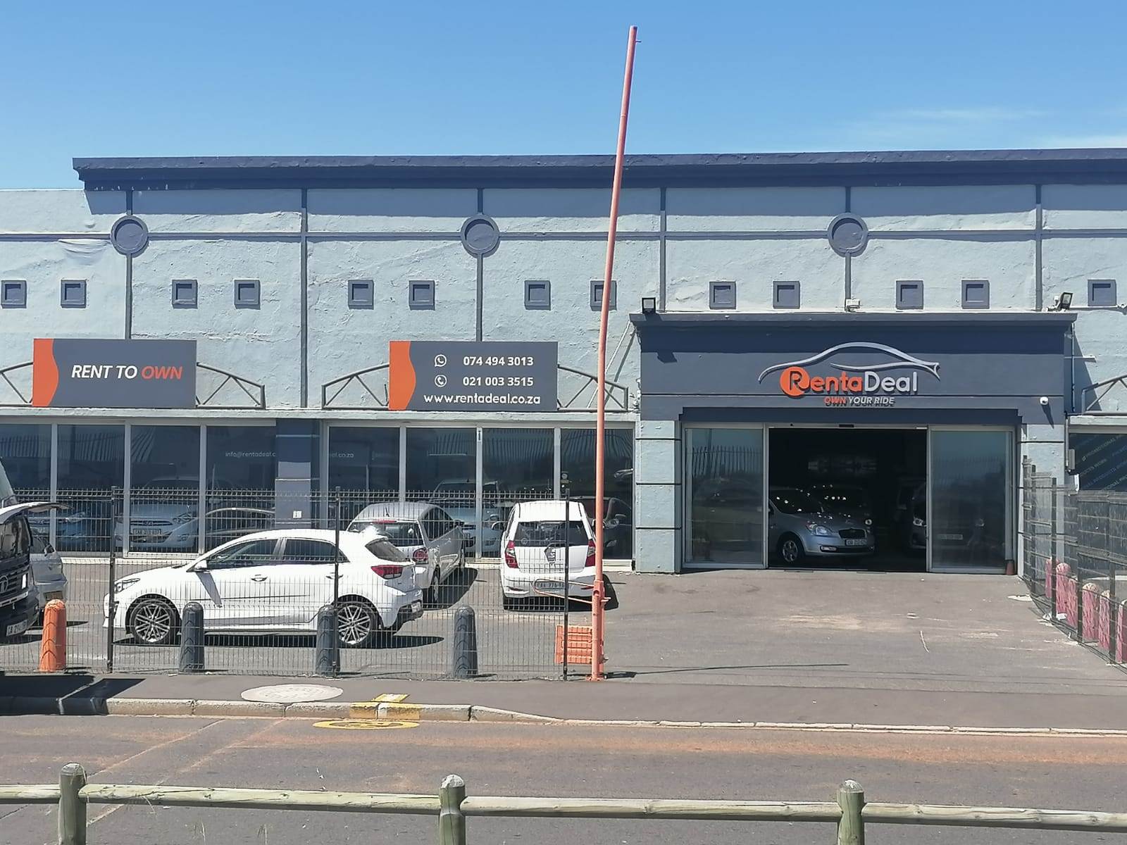 1367  m² Commercial space in Paarden Eiland photo number 1