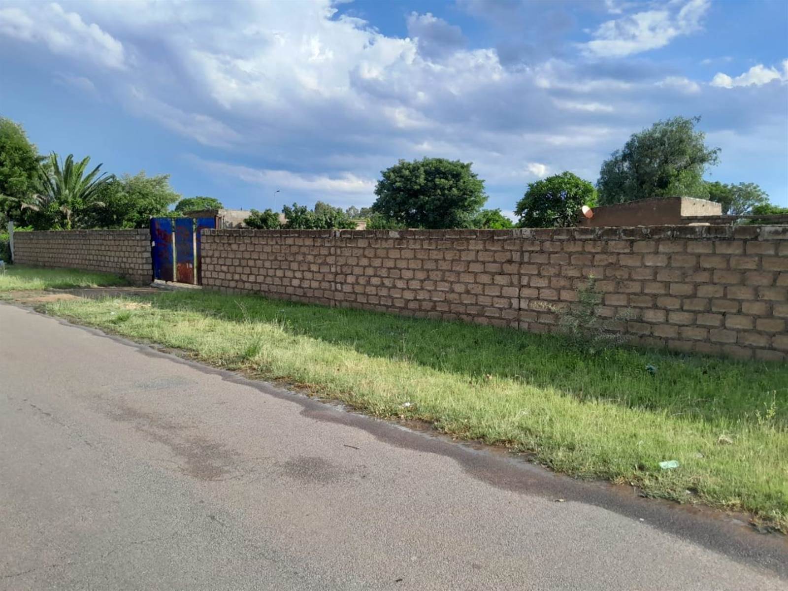 2402 m² Land available in Hammanskraal photo number 3