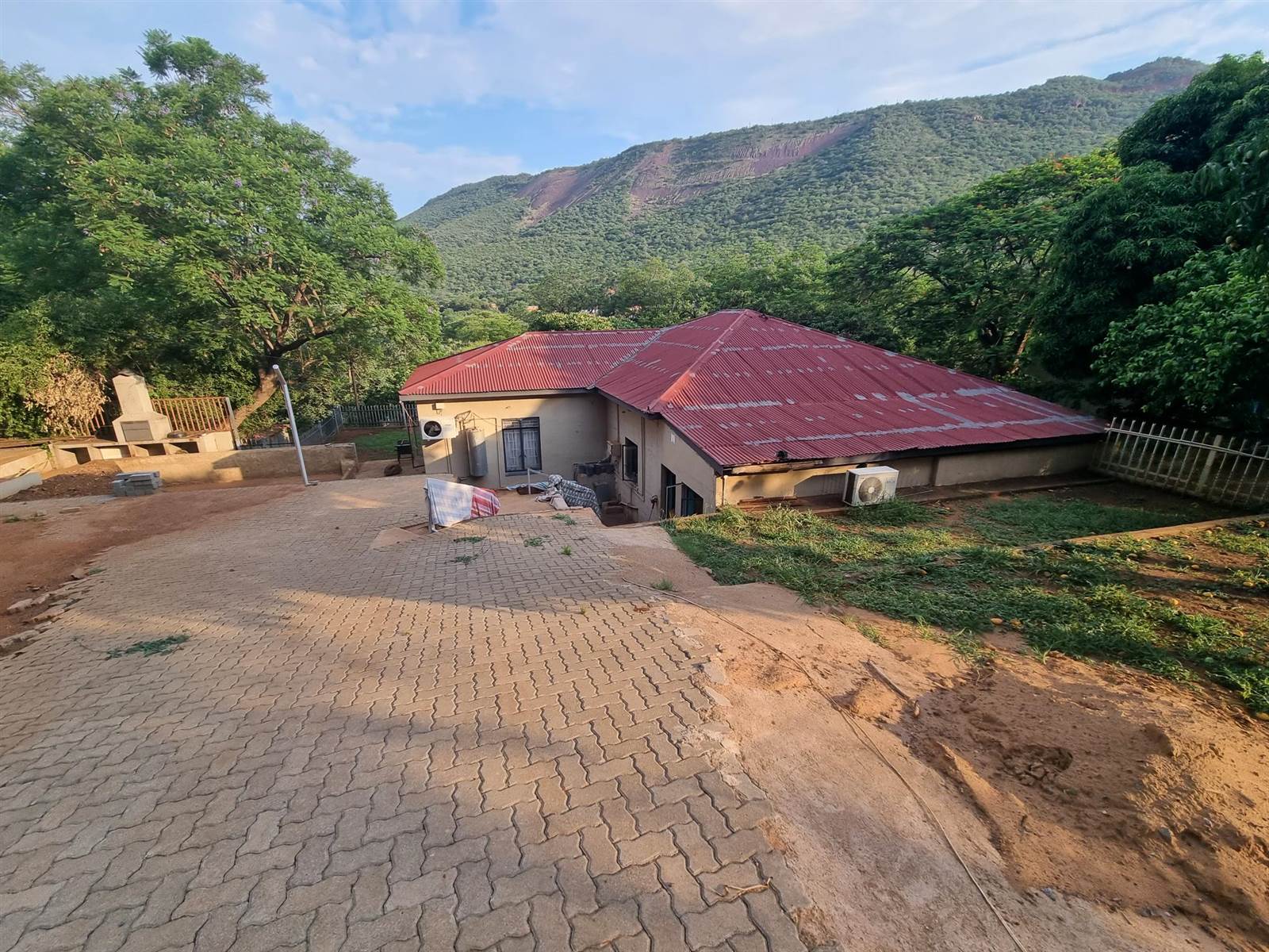 4 Bed House in Thabazimbi photo number 9