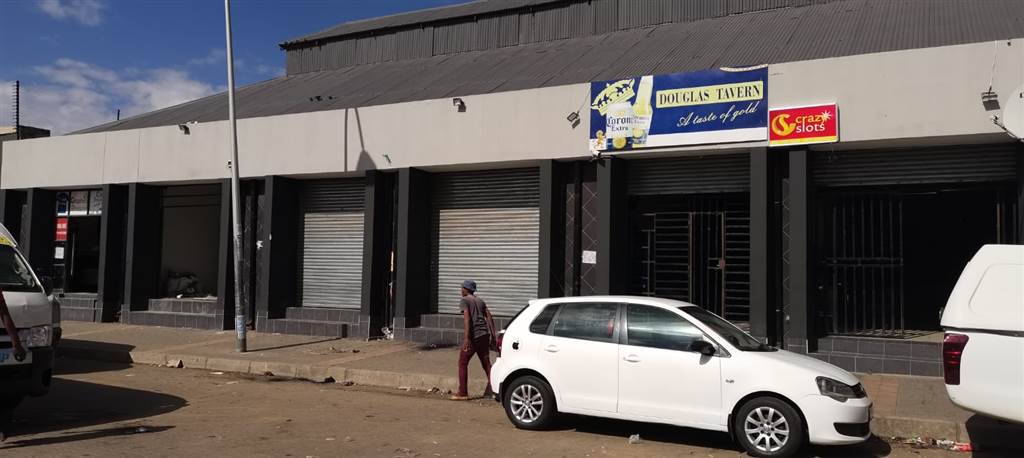 1550  m² Commercial space in Bloemfontein photo number 2