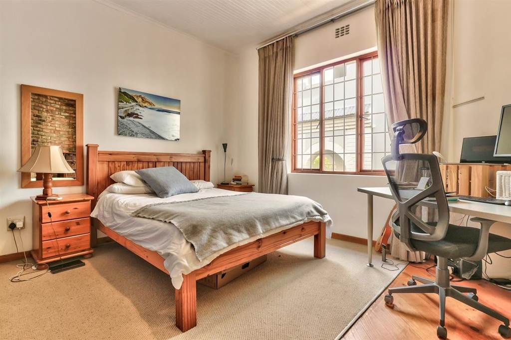 3 Bed House in Vredehoek photo number 9