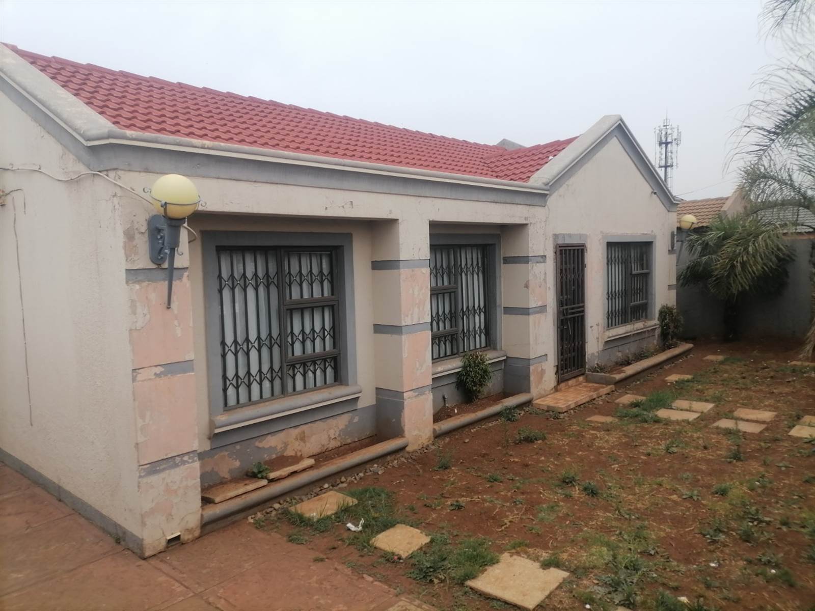 2 Bed House in Katlehong photo number 5