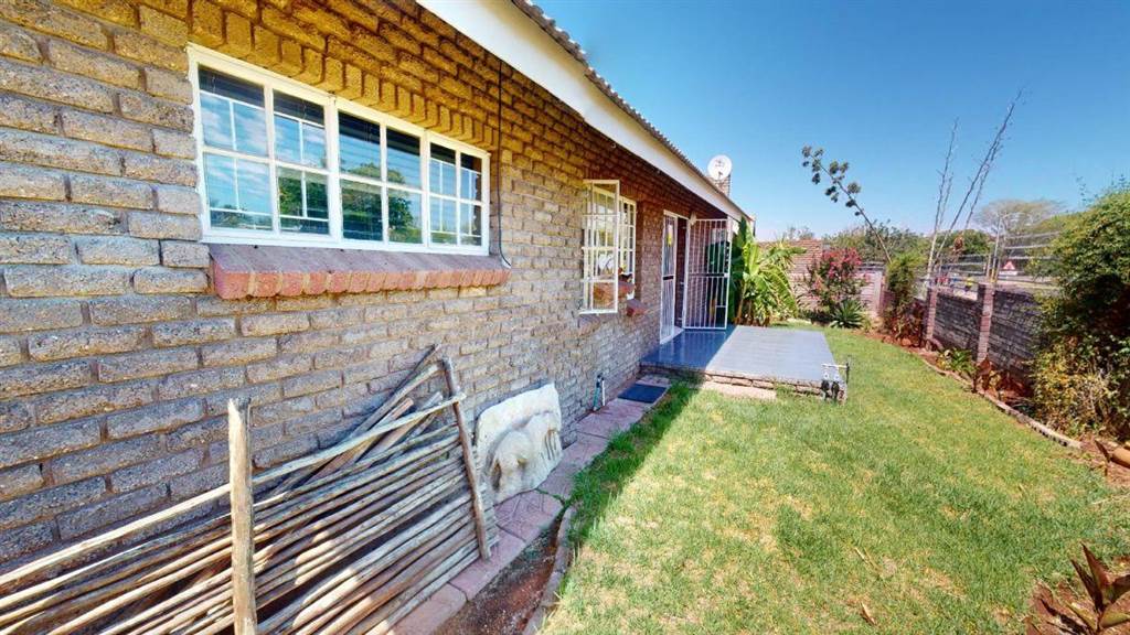2 Bed Townhouse in Die Rand photo number 6
