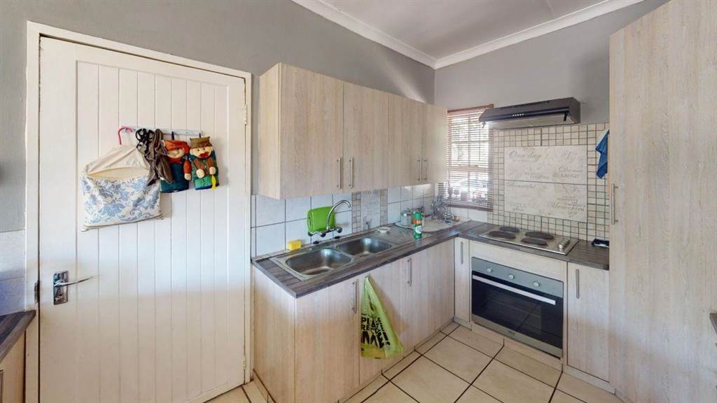 2 Bed Townhouse in Die Rand photo number 16