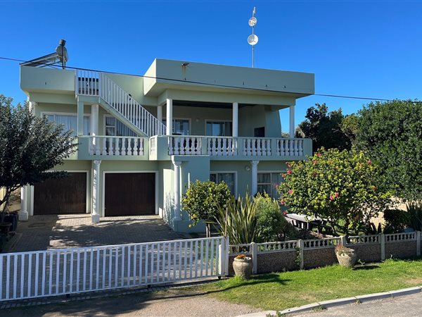3 Bedroom House 3 Bedroom House