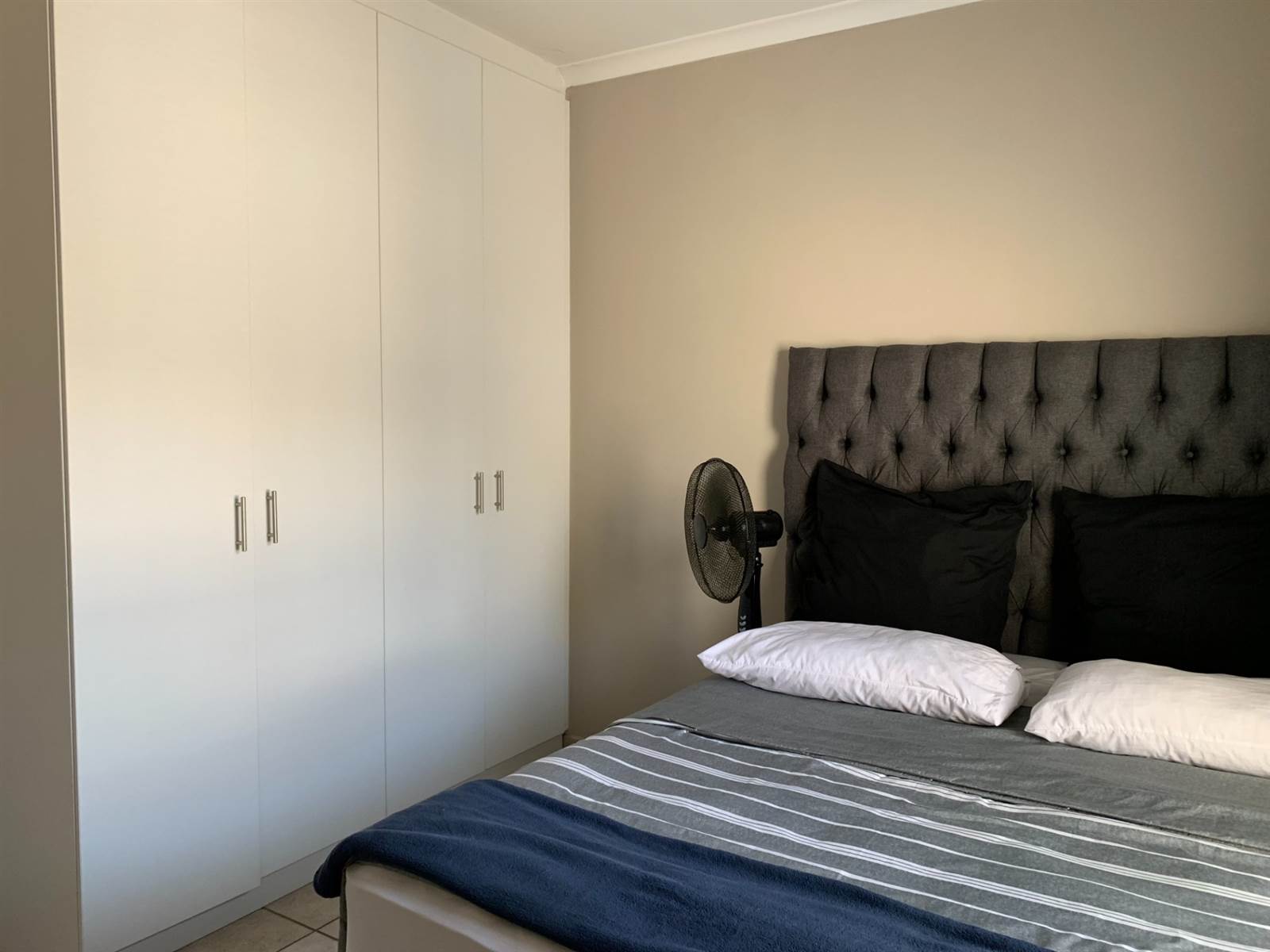 1 Bed Apartment in Paarl Central East photo number 10