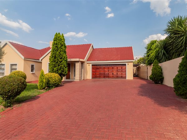 3 Bedroom House 3 Bedroom House