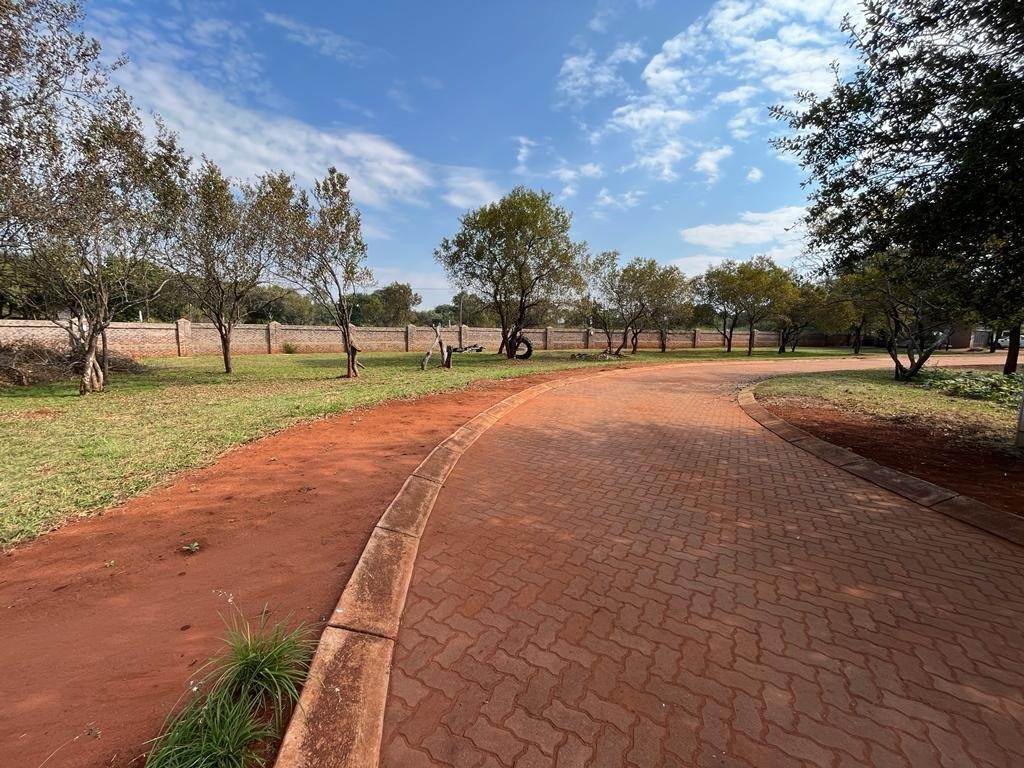 303 m² Land available in Mookgophong (Naboomspruit) photo number 6