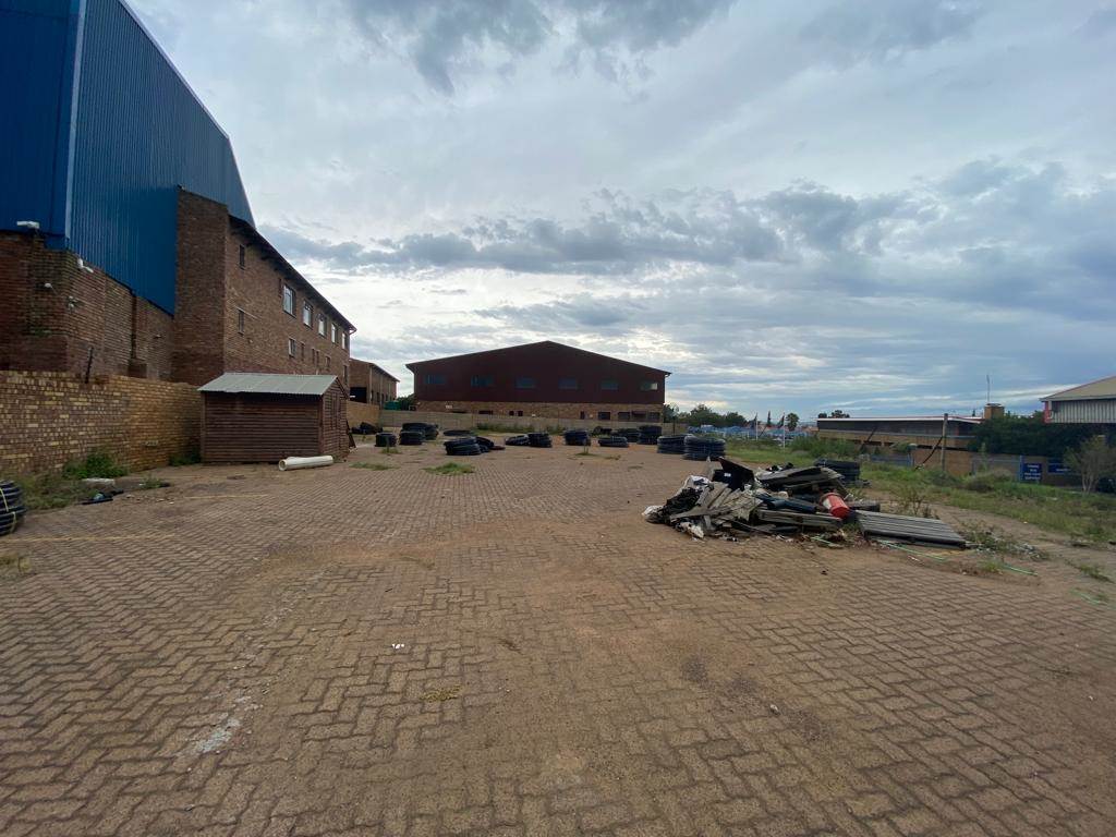 7400  m² Commercial space in Klipfontein photo number 8