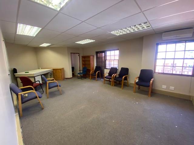 130  m² Office Space in Lyttelton Manor photo number 7