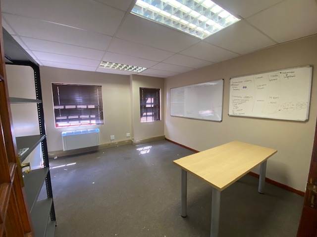 130  m² Office Space in Lyttelton Manor photo number 5