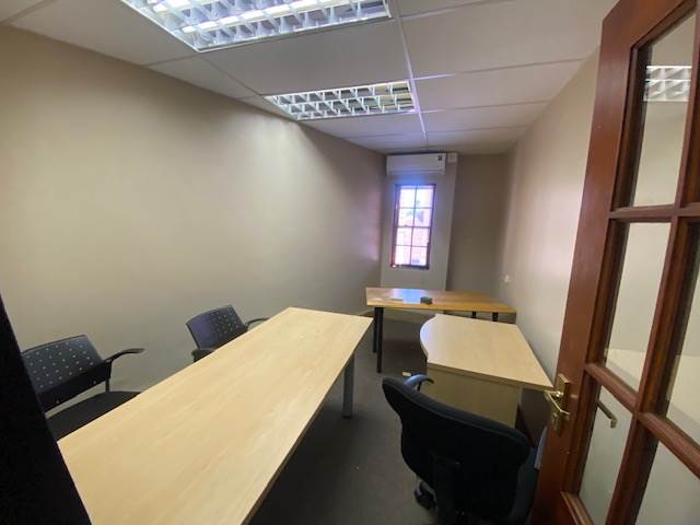 130  m² Office Space in Lyttelton Manor photo number 4