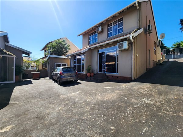 5 Bedroom House 5 Bedroom House