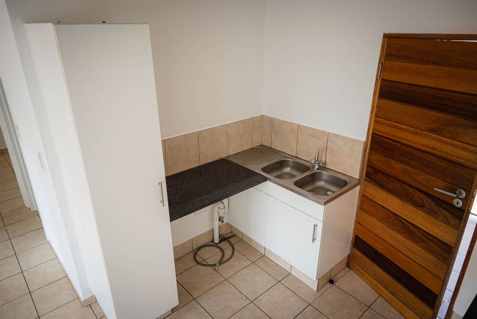 2 Bed Apartment in Edenvale photo number 14