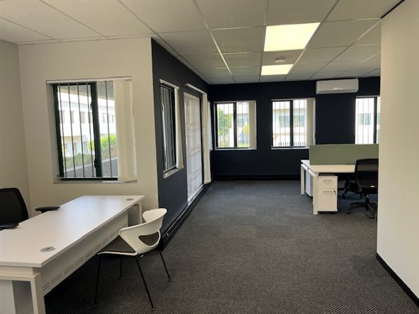 95  m² Office Space