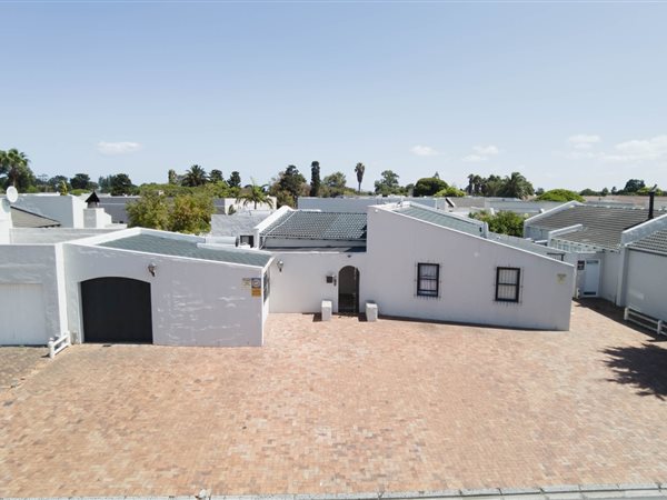 7 Bed House in Edgemead