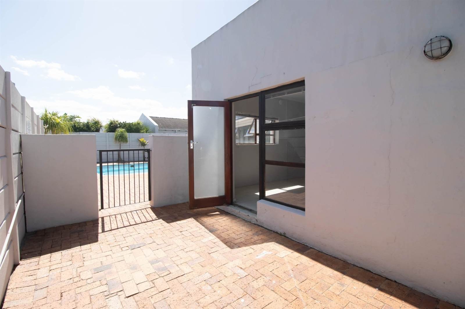 7 Bed House in Edgemead photo number 18