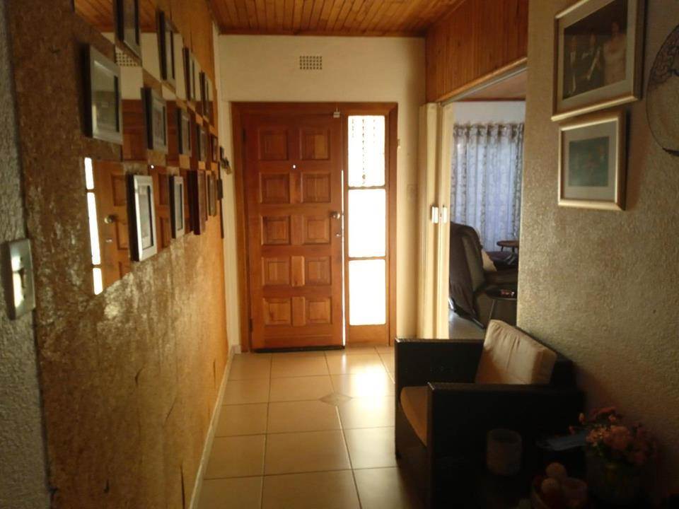 4 Bed House in Risana photo number 18